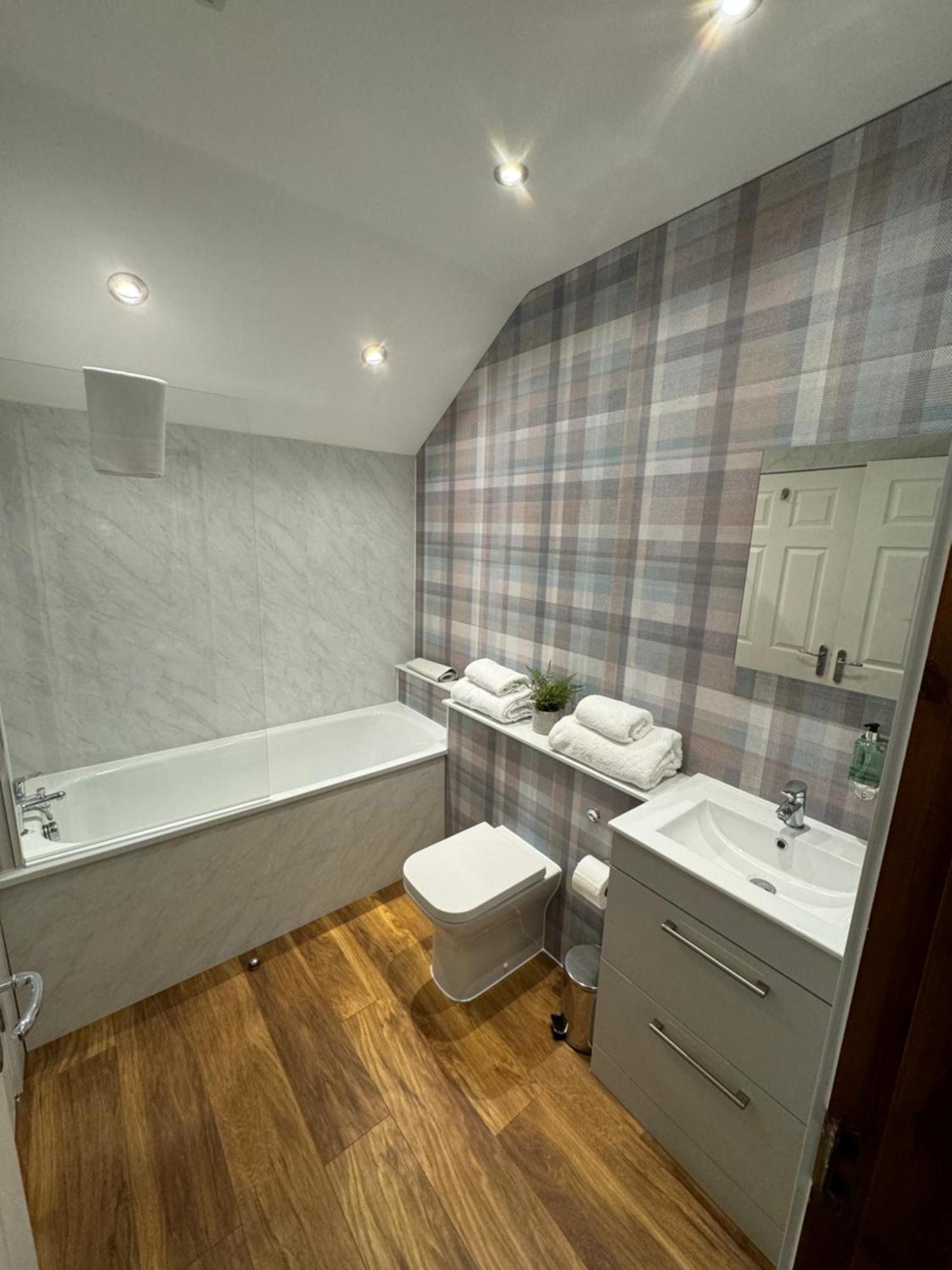 1 Sheraton Apartments Fort William Exterior foto